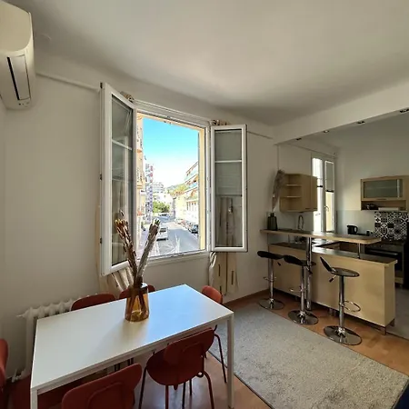 דירה Cosy Flat 10 Min By Walk From Rue D Antibes קאן