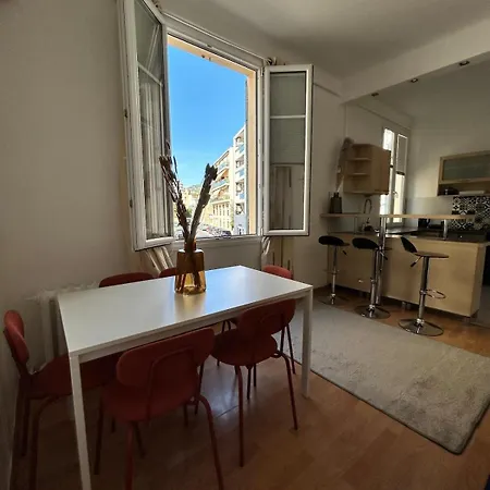 דירה Cosy Flat 10 Min By Walk From Rue D Antibes