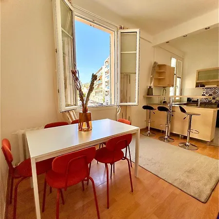 דירה Cosy Flat 10 Min By Walk From Rue D Antibes